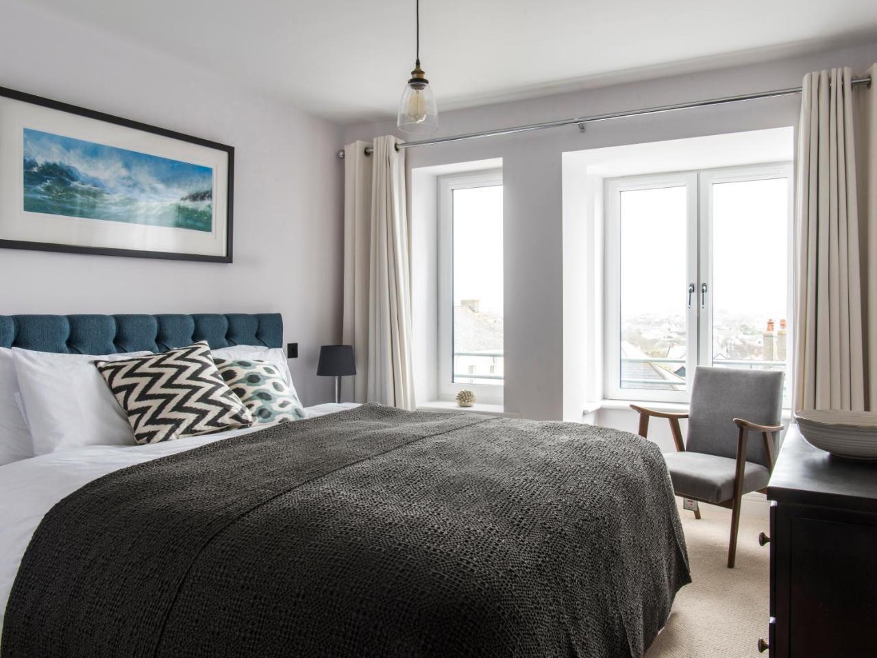 Ocean Heights Villa New Quay Buitenkant foto